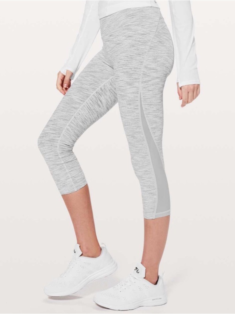 Lululemon Train Times Crop *21"
Wee Are From Space Ice Grey Alpine White